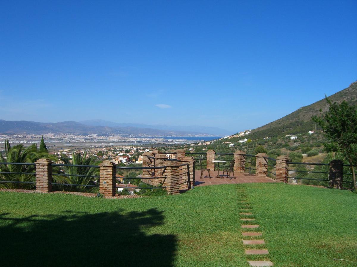 Villa Saguaro Malaga アラウリン・デ・ラ・トレ エクステリア 写真